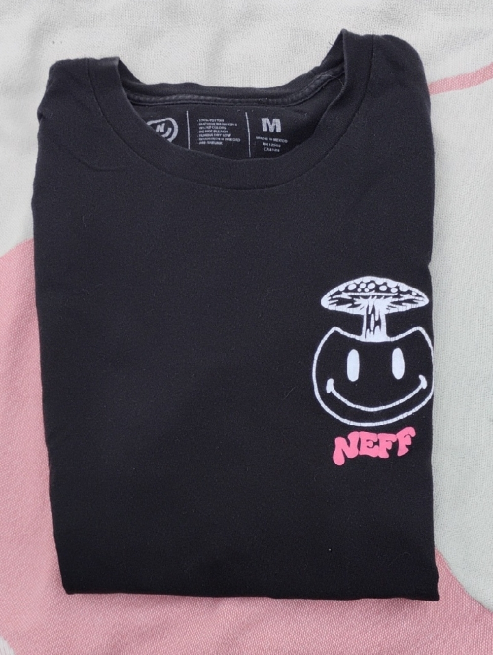 Neff Mushroom Graphic Tshirt Medium - Picture 12 of 13